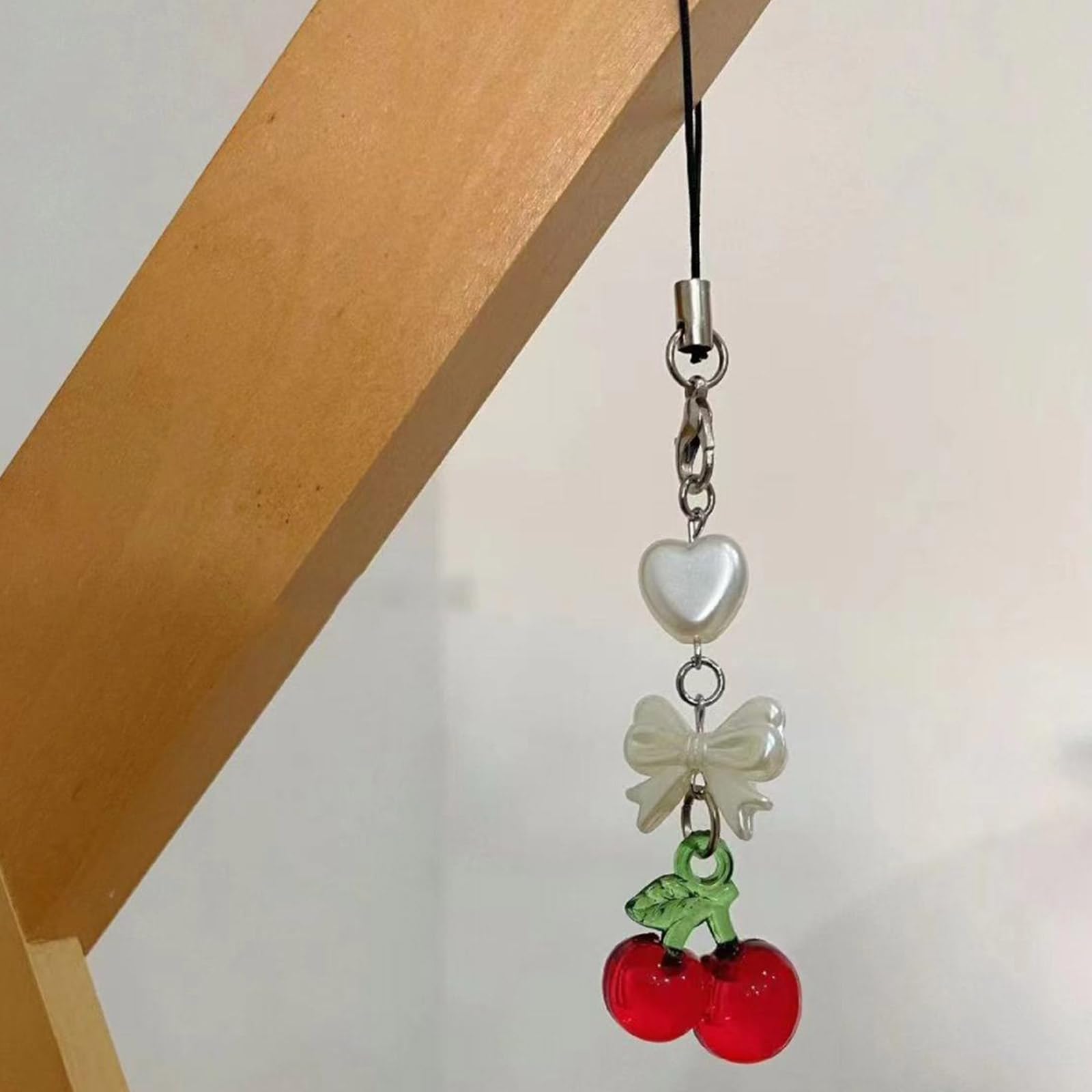 Breloque de téléphone en forme de cerise fabriquée à la main, pendentif fruit, chaîne et sangle pour sac à dos