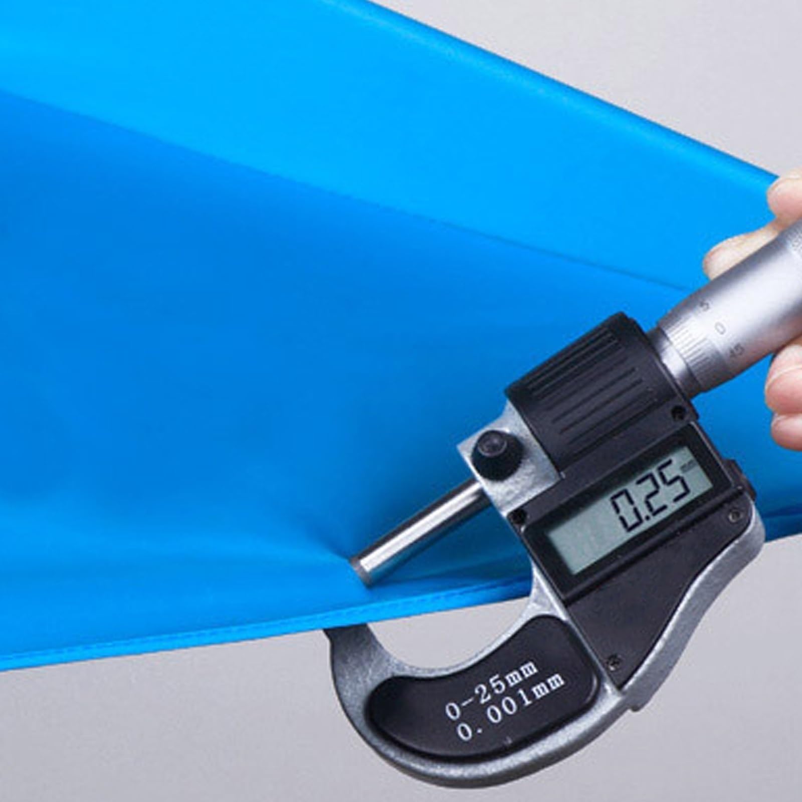 Ombrellone da Spiaggia Antivento Resistente Ombrellone da Giardino Più Dimensioni con Palo In Alluminio Rivestimento Tessuto Anti UV Regolazione A 360° (7 Colori)