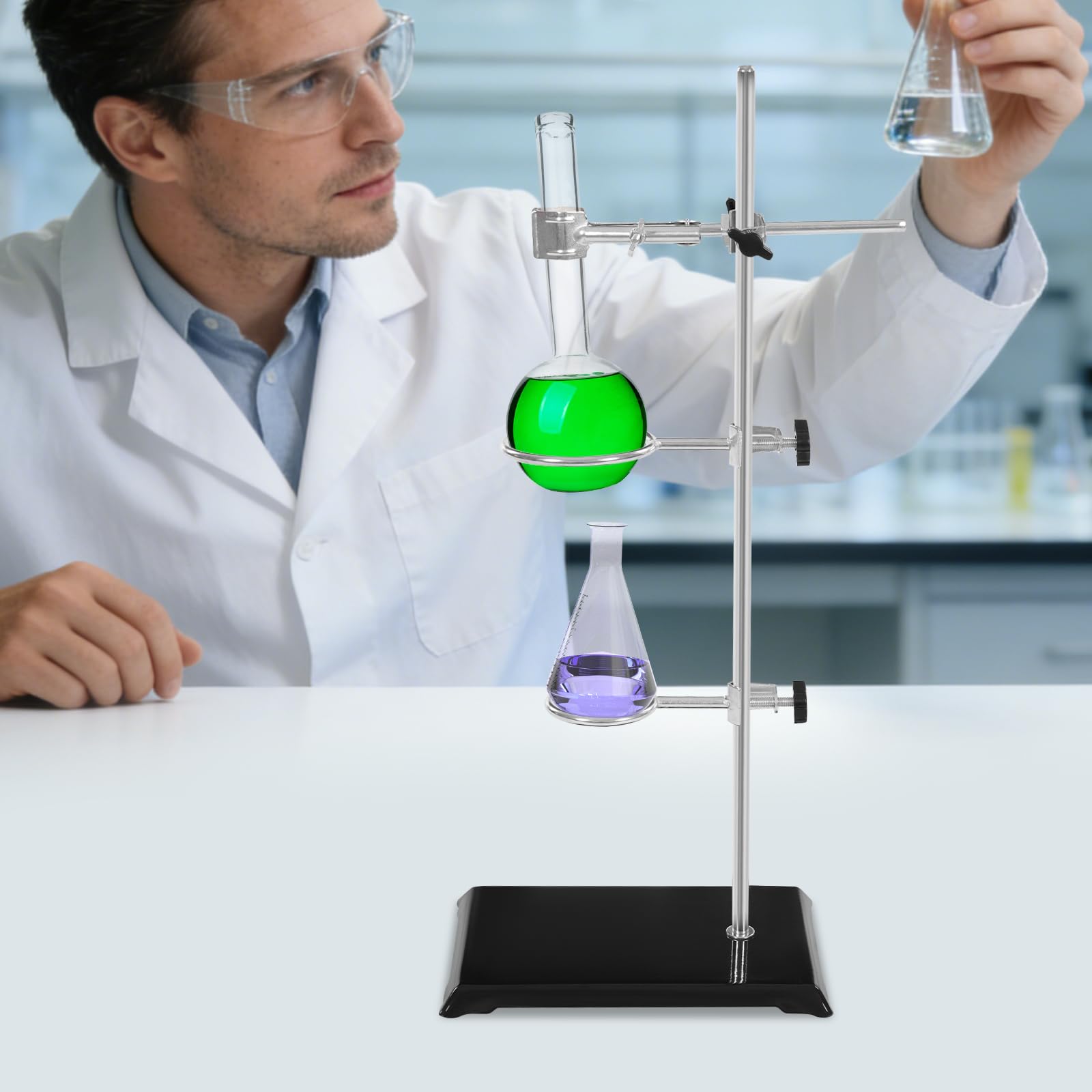Stojak laboratoryjny, uchwyt do probówki, trzecia ręczna podstawa laboratoryjna (21 x 13 cm), pręt (50 cm wys.), zaciski (śr. 7 cm/5 cm) i mufy do eksperymentu fizycznego