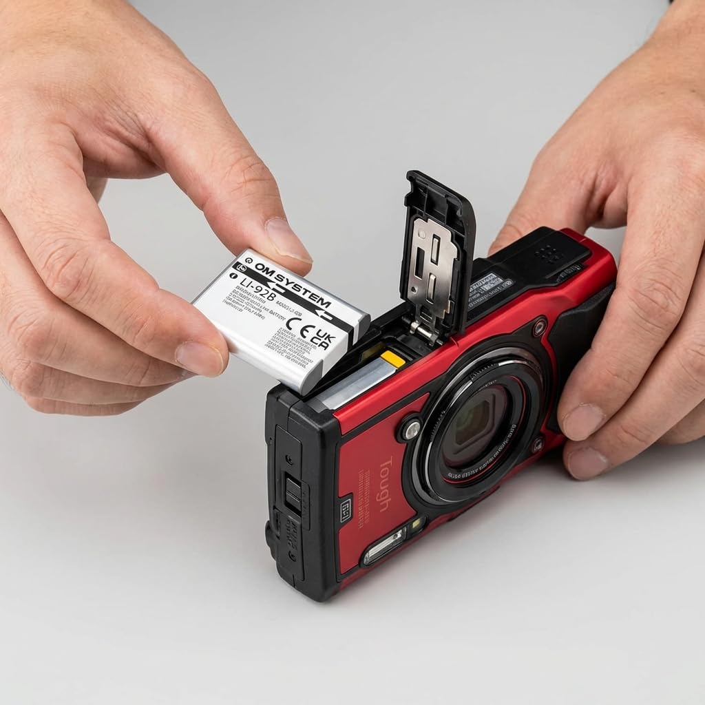 OM SYSTEM LI-92B Batteria Ricaricabile 1350mAh per Fotocamere Tough TG-7, Compatibile con Modelli Olympus TG-6, TG-5, Lunga Durata agli Ioni di Litio e Ricarica Veloce