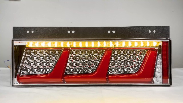Amazon | Culonトラックテールランプ24v led トラックテールランプ