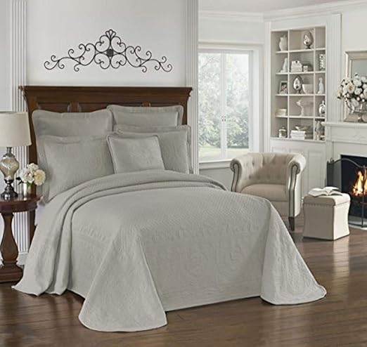 King Charles Modern Farmhouse Floral Matelasse Bedspread, 100% Cotton Breathable Bedding, Full/Queen, Grey