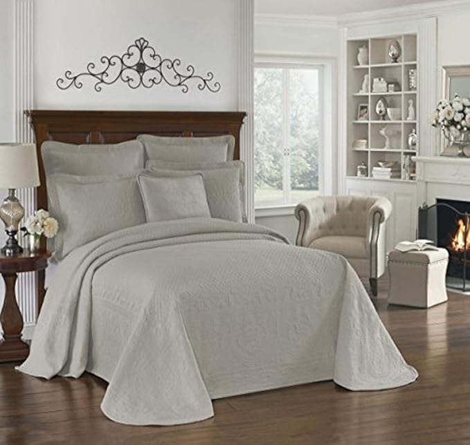 King Charles Modern Farmhouse Floral Matelasse Bedspread, 100% Cotton Breathable Bedding, Full/Queen, Grey