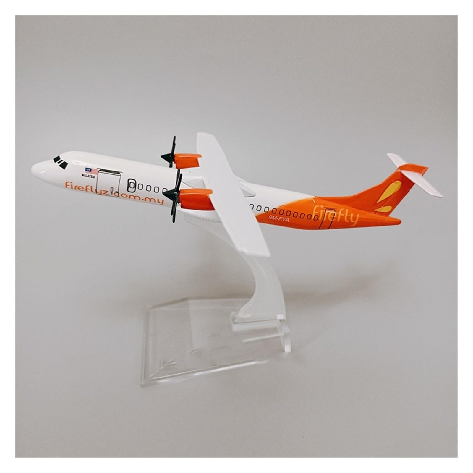 トランスアジア航空 GE ATR72-600 スケール1:100模型 Amazon.co.jp: 飛行機模型飛行機おもちゃの飛行機模型 15 センチ