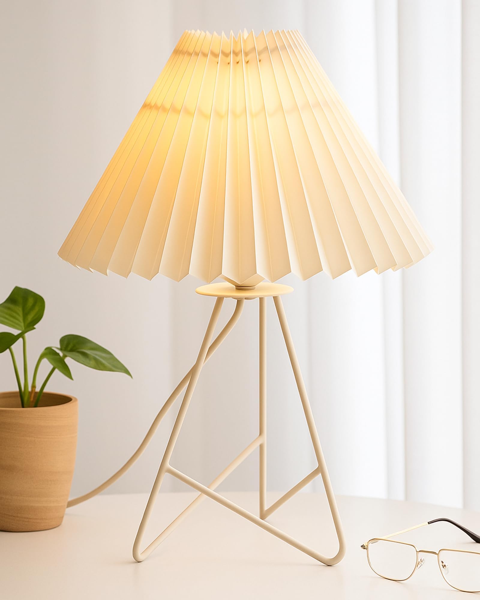 HomesakeRetro Down to The Wire Metal Table Lamp with Fabric Shade, Bed