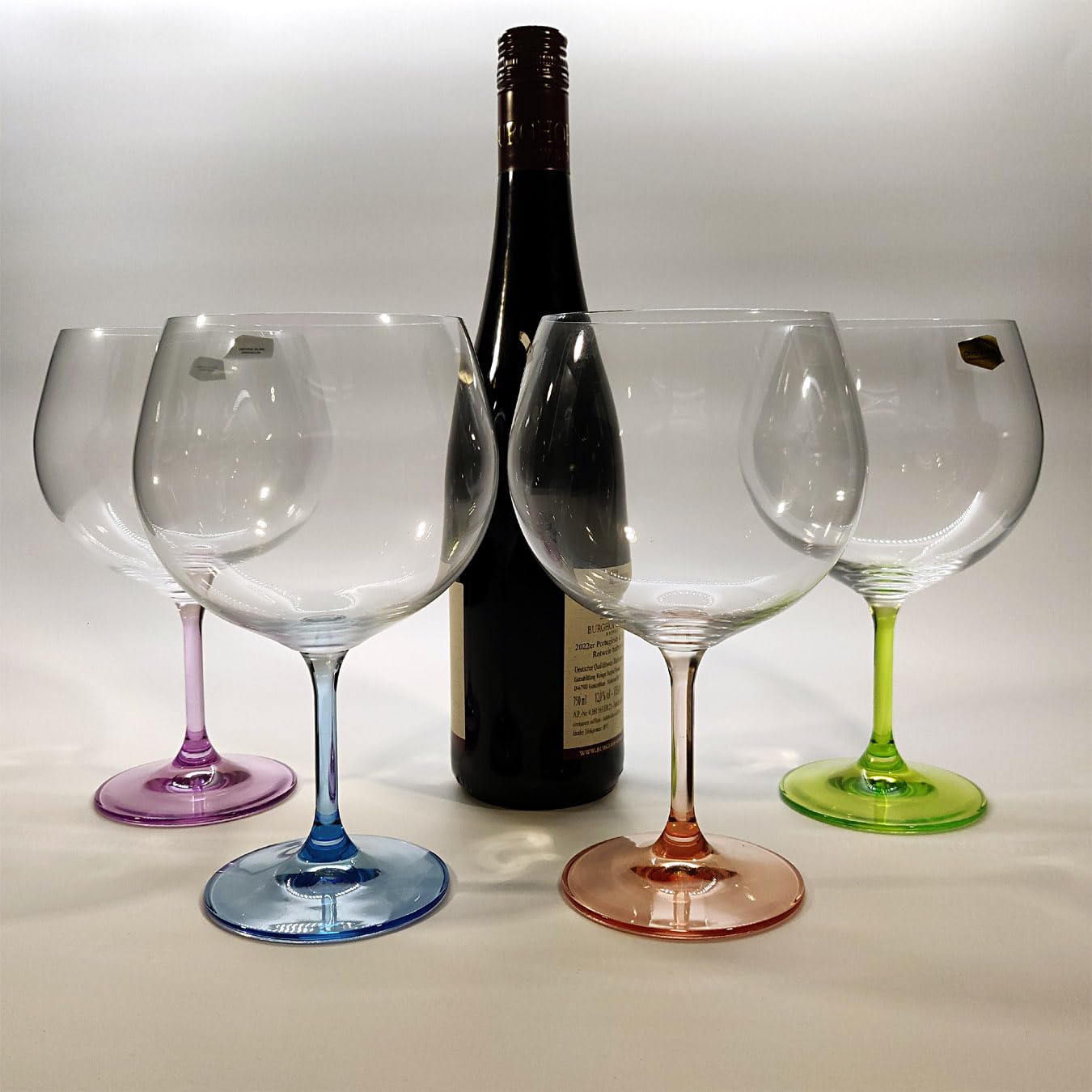 Set 4 große Gläser (4x820ml) mit farbigen Stielen aus der Serie „Rainbow" für Gin-Tonic, Cocktails oder Rotwein, Kristallglas