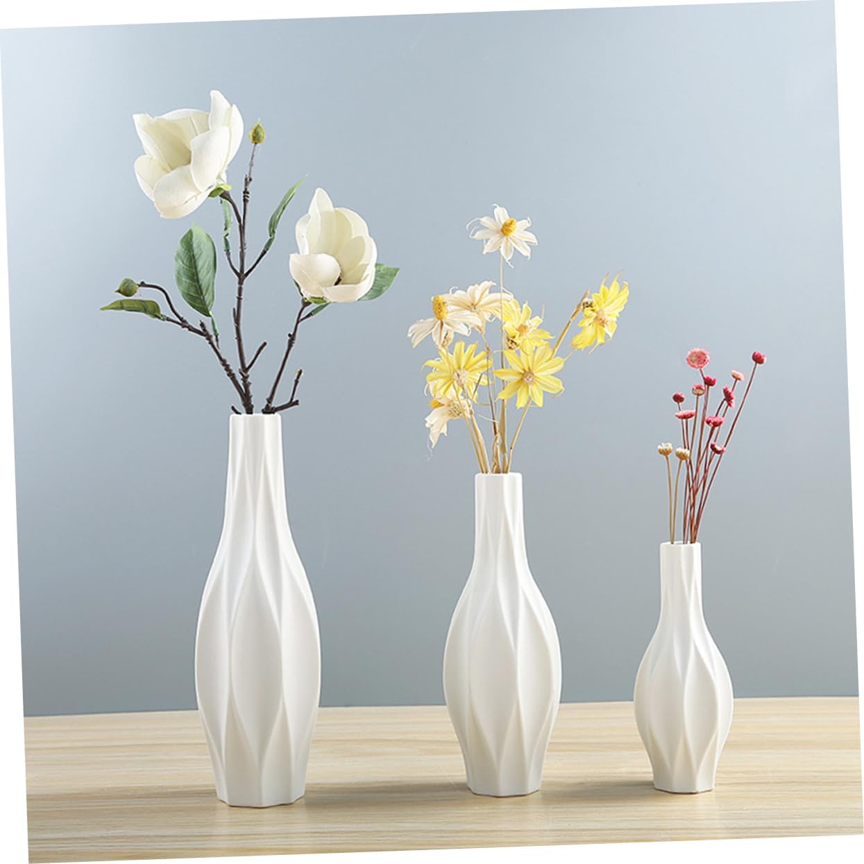 Cabilock 1pc Creative White Ceramic Flower Vase European Style Home Decoration for Dried Flowers Modern Design Elegant Centerpiece for Living Room and Weddings