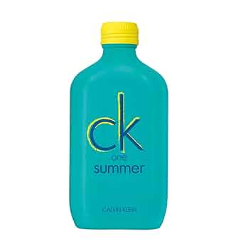 カルバンクラインck one summer 100ml CK One（シーケーワン）」の2023サマーフレグランスを身にまとっ
