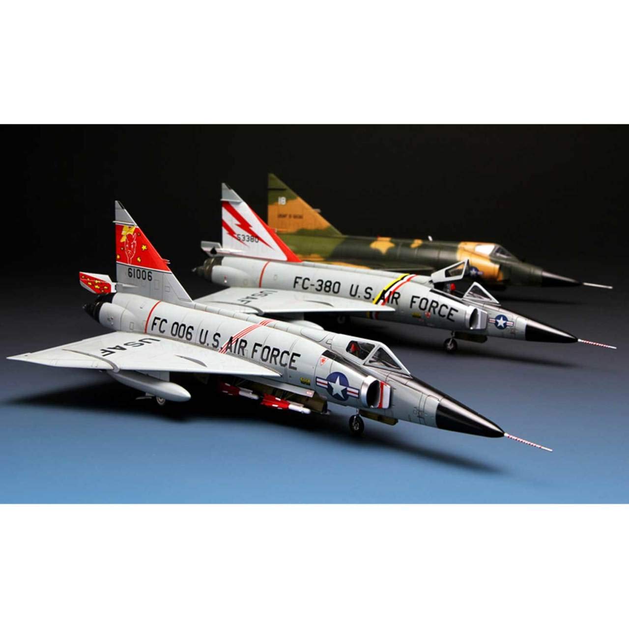 Amazon | モンモデル 1/72 コンベア F-102A デルタダガー MNETS-003