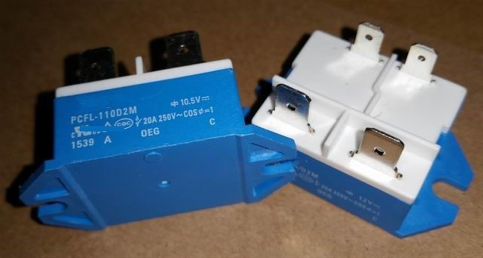 Relais 4 broches PCFL-110D2M 10.5V 20A pour circuit imprimé - 2