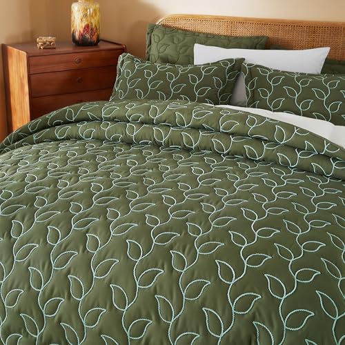 Image of EVENHUG Quilt Queen Size Bedding Set with Pillow Sham Lightweight Bedspreads Coverlet Soft Reversible Bed Cover for All Season 3 Piece