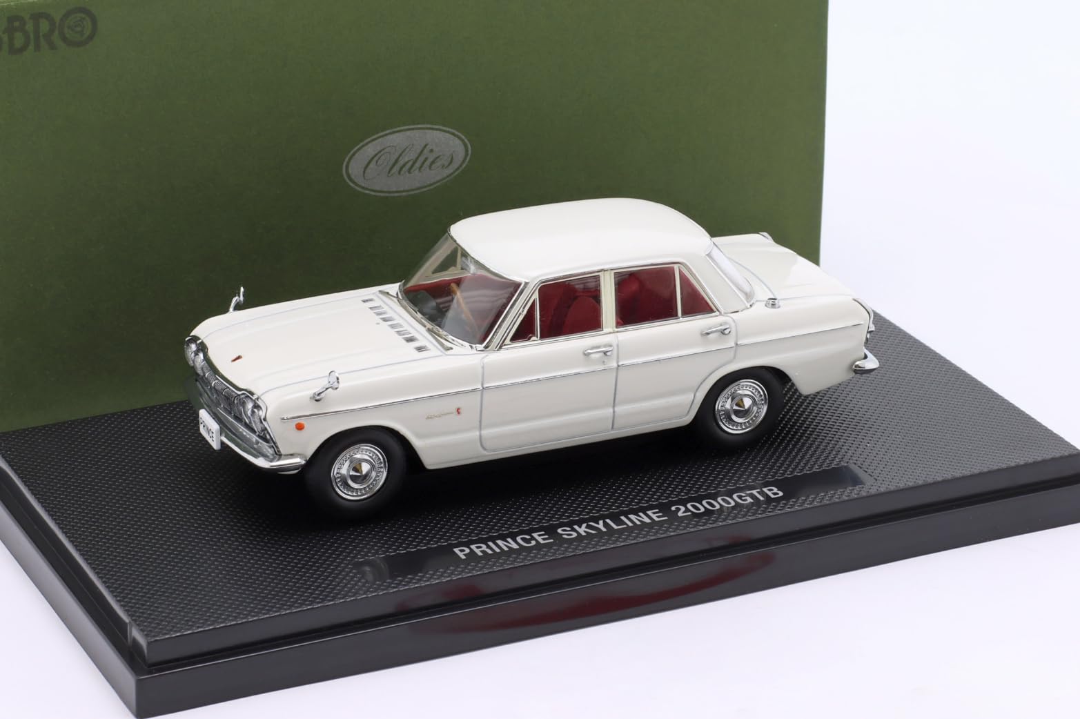 Amazon | EBRRO 1/43 プリンス スカイライン 2000 GTB ホワイト 完成品 