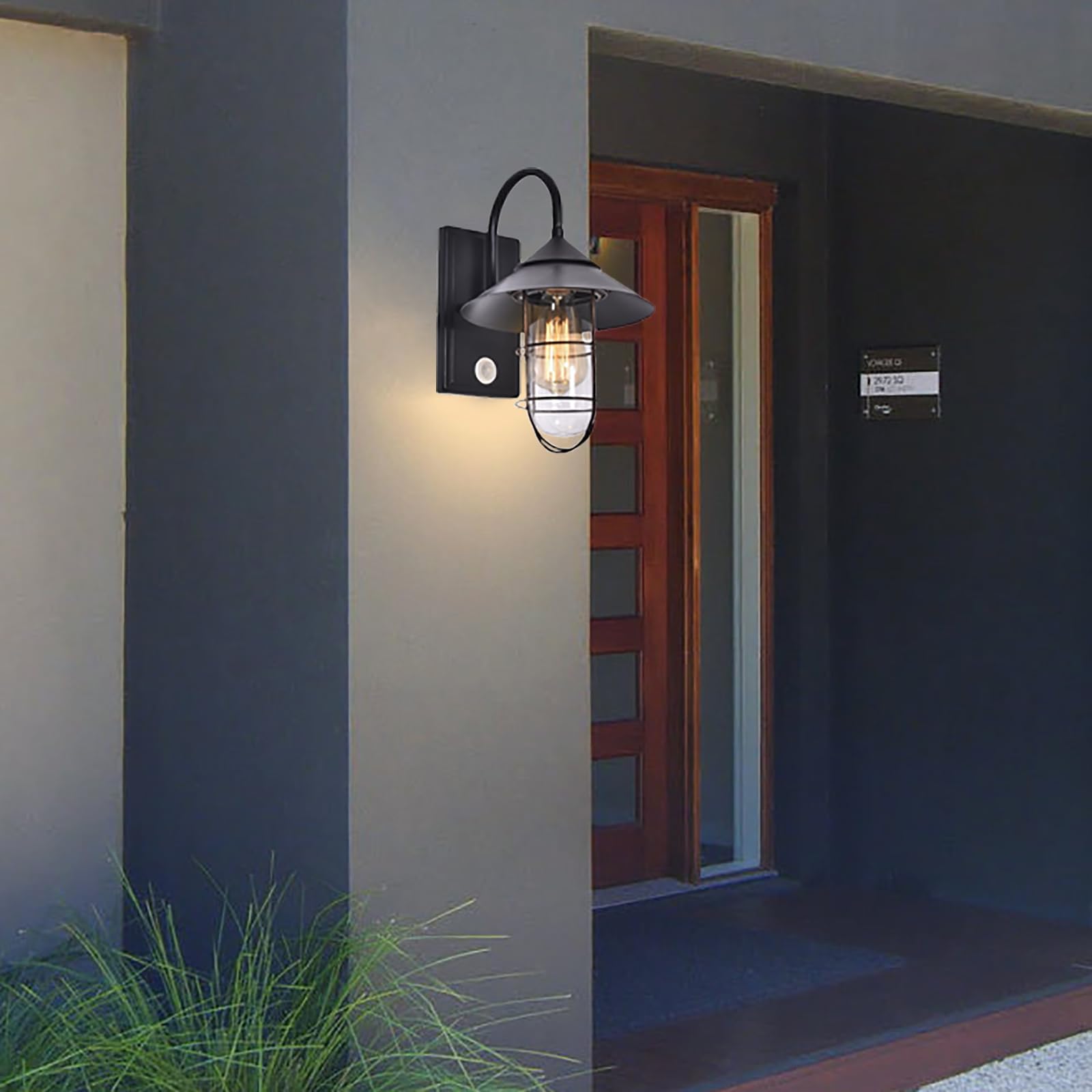 Außenlampe mit Bewegungsmelder, Vintage Wandleuchte E27, IP54 | Schwarze Metall-Außenleuchte mit Glasschirm und E27-Fassung für Hauswand, Eingang, Terrasse Ohne Leuchtmittel max. 60 W