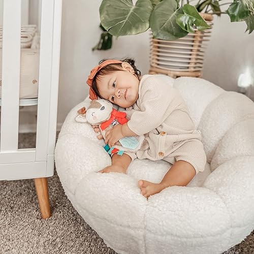 Miniatura 7 de Itzy Ritzy - Itzy Lovey incluye mordedor, cintas texturizadas y brazos colgantes cuenta con sonido arrugado, tela Sherpa y felpa Minky Cocoa The Bear