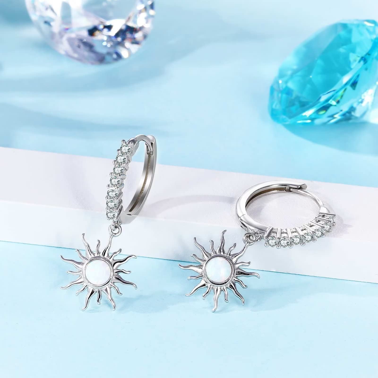 Qings Sun Huggie Orecchini a Cerchio in Argento Sterling 925 Sole Ipoallergenico Orecchini a Cerchio con Zircone Cubico Opale Sole Gioielli Regalo per Donne Ragazze Compleanno