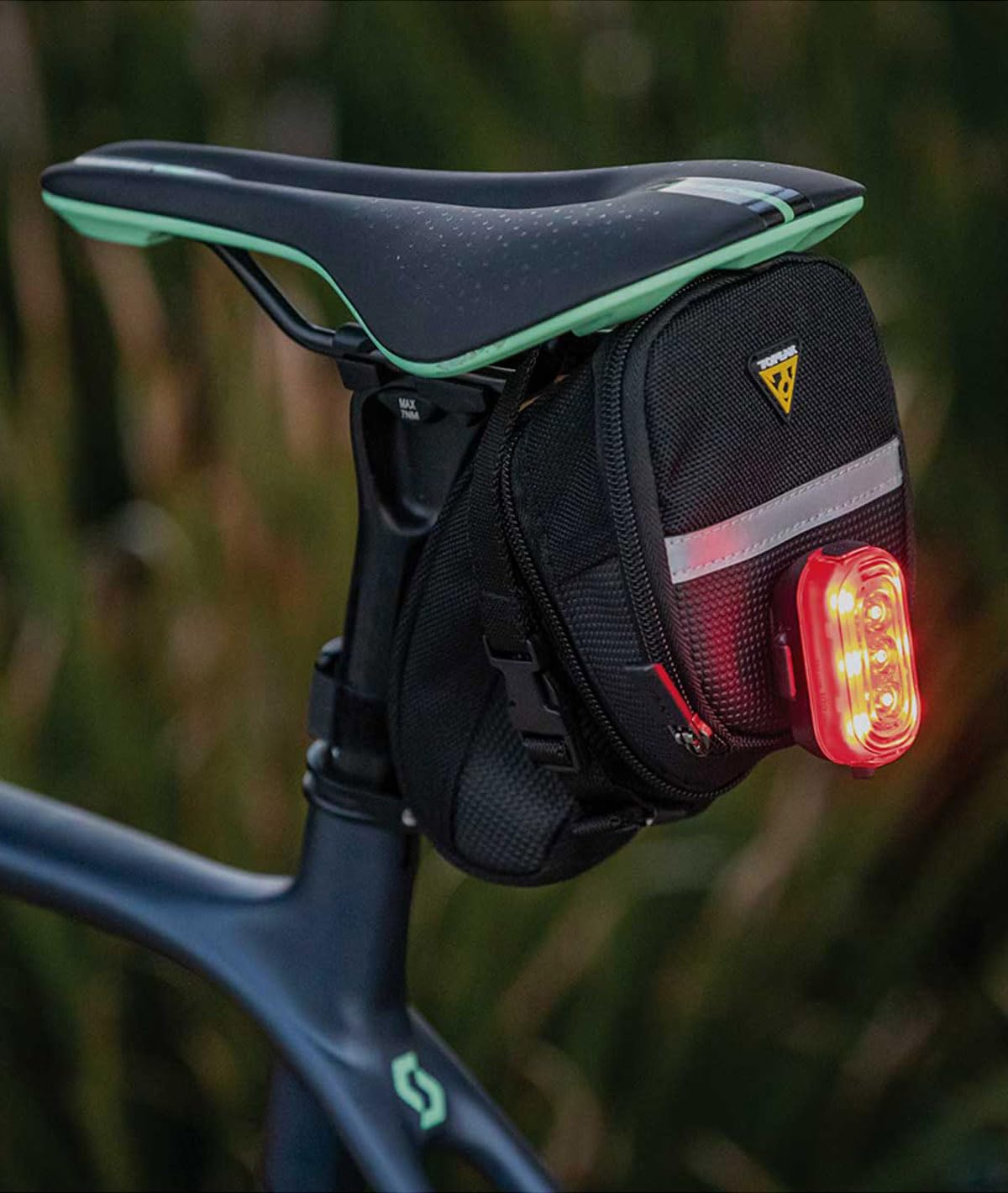 Topeak TailLux Fanalino Posteriore a LED Rosso, 100 USB, 9 LED
