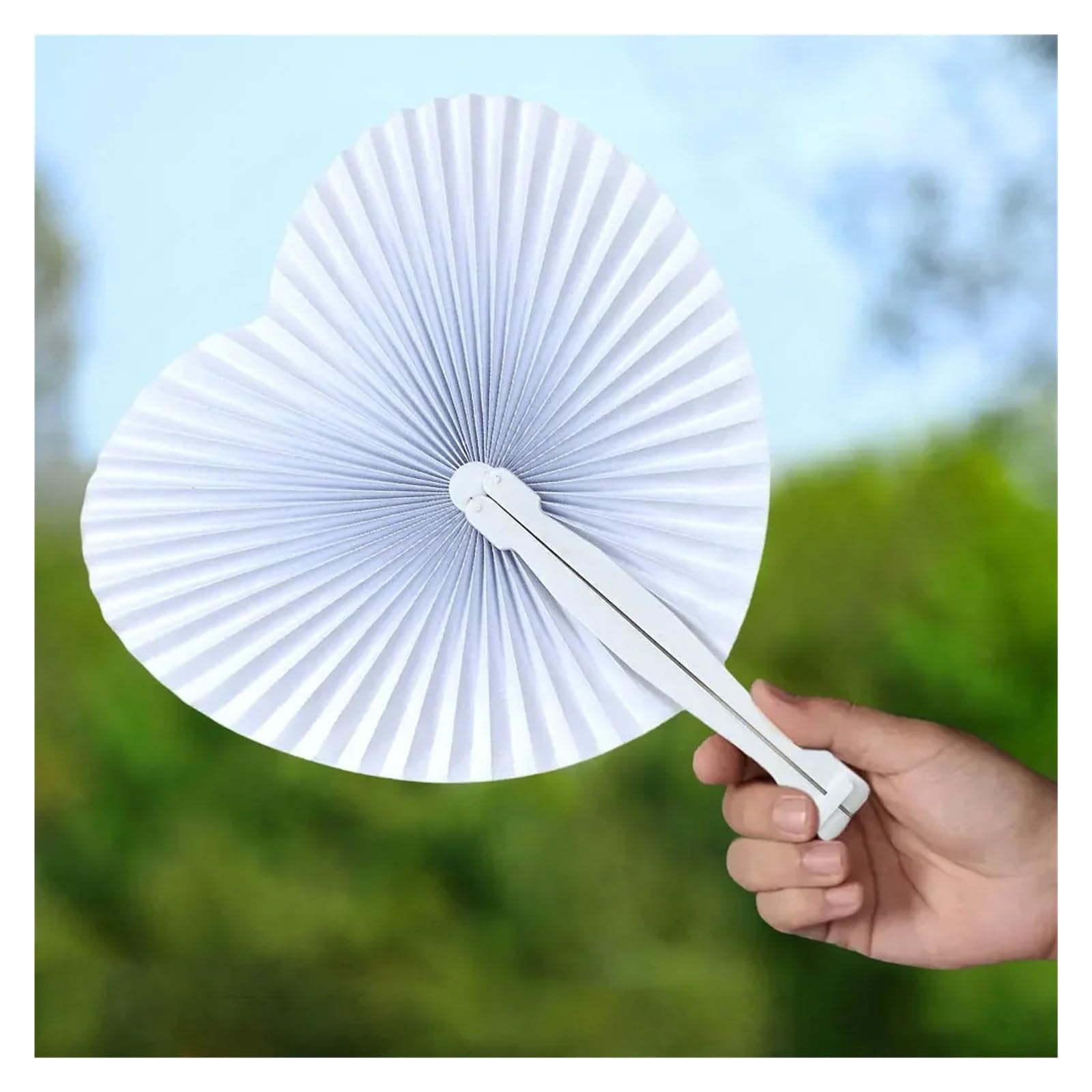 Papier-Faltfächer Weißer Faltbarer Fächer in Herzform, blanko Papier-Handfächer mit Kunststoffgriffen, DIY-Malerei, Geburtstag, Hochzeit, Party-Dekor(36PCS)