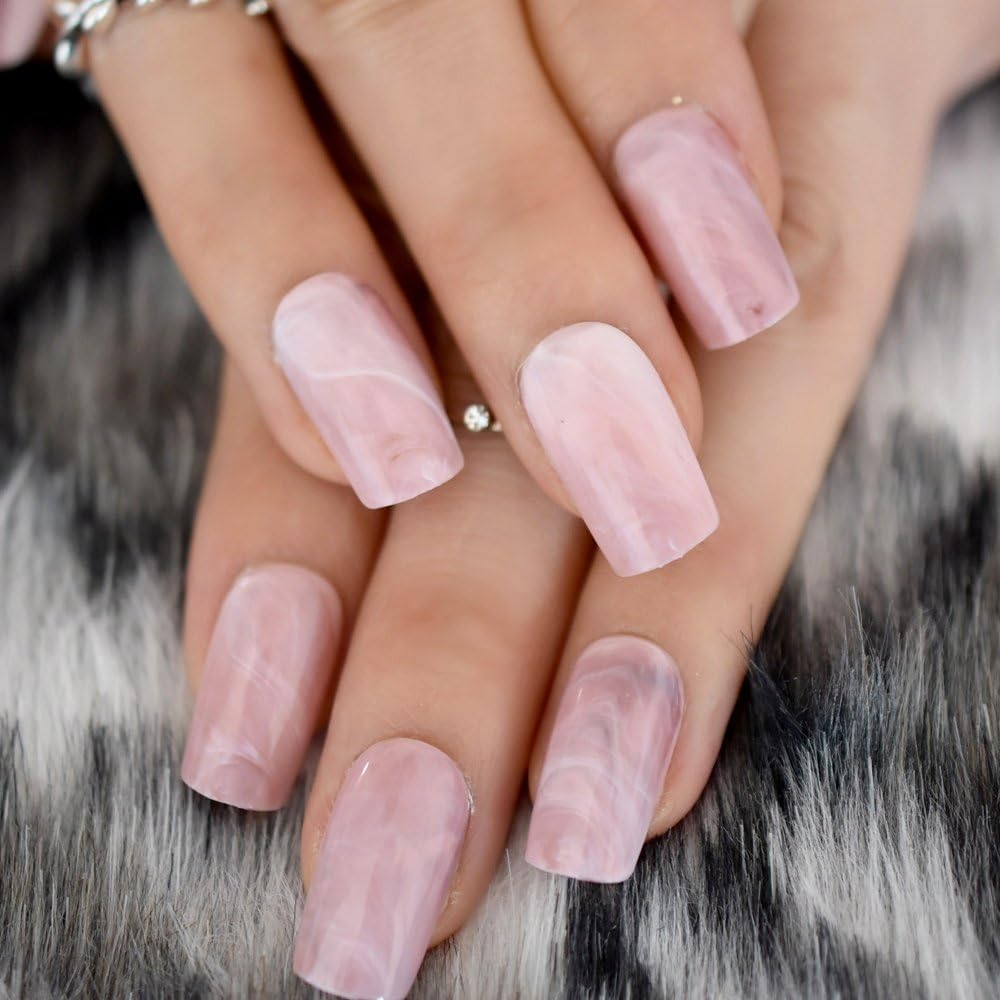 Tulipani Sulle Unghie - Una Manicure Romantica Con Un Tocco Artistico | Ispirazioni - Foto 4