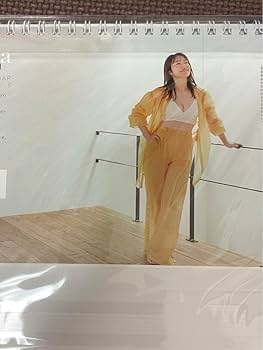 Amazon.co.jp: 磯山さやか 2024サイン入り卓上カレンダー : おもちゃ