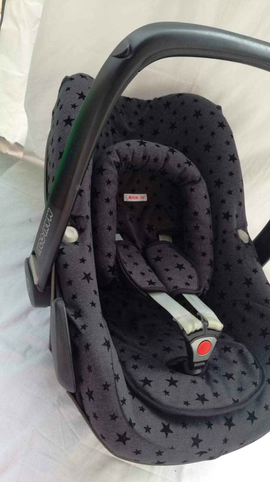 MOON-BEBE reducteur universel pour maxi cosi et poussette (NOIR)