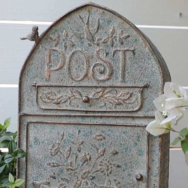 Vintage Wall Mount Mailbox Retro Iron Postbox Outdoor Letter Storage Box Green