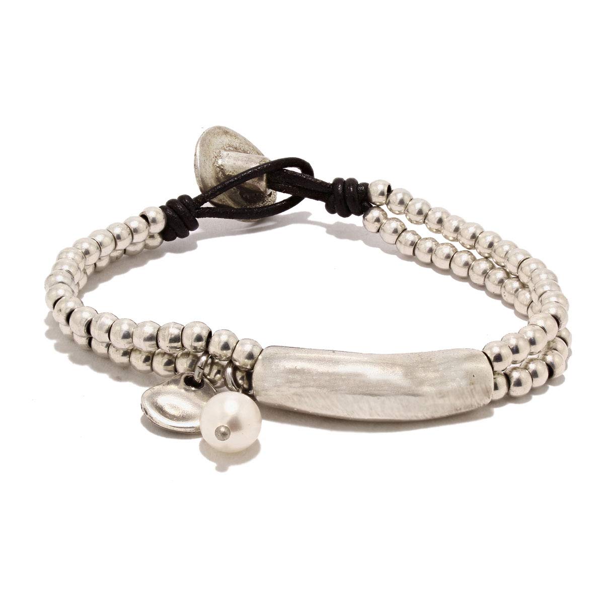 Pulsera hecha a mano con cuero y charm perla de río natural de IntendenciaJewels - Pulsera de perla - Pulsera de cuero y abalorios - Regalo para mujer - Pulsera de cuero y perlas.