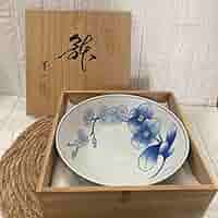 有田焼 深綿 梅鳳凰絵 一進 絵皿 飾皿 置物 日本価格 有田焼 深綿 梅鳳凰絵 一進 絵皿 飾皿 置物