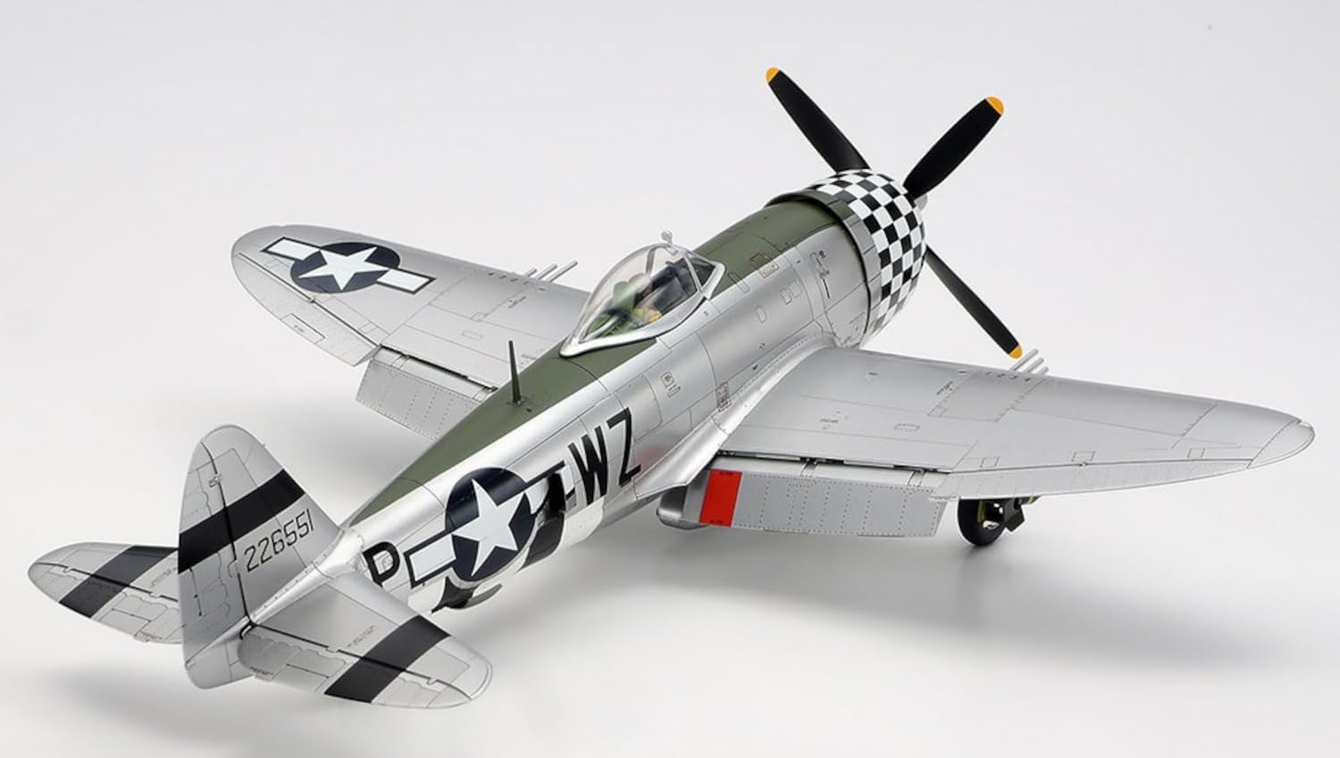 Tamiya 61090 1/48 P-47D Thunderbolt Bubbletop Plastic Model Airplane Kit