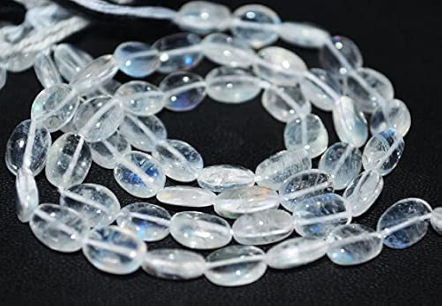 Pierre de lune arc-en-ciel en rang de perles pour fabriquer un cadeau unique