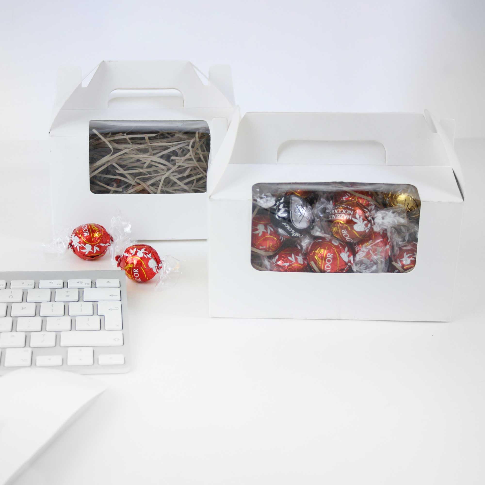 Boîte-cadeau Carrée En Papier Solide Kraft Marron, Blanc Et Noir