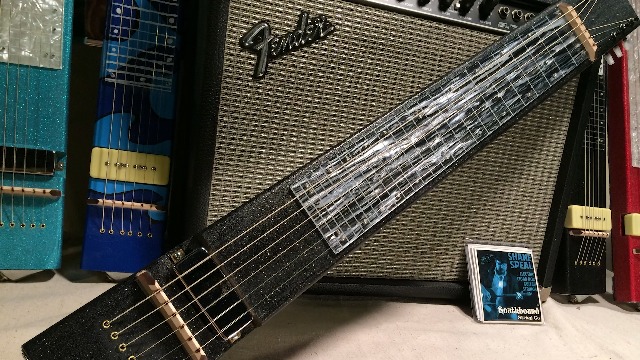 CB Gitty 3601201 2x4 Lap Steel Kit : Amazon.ca: Musical