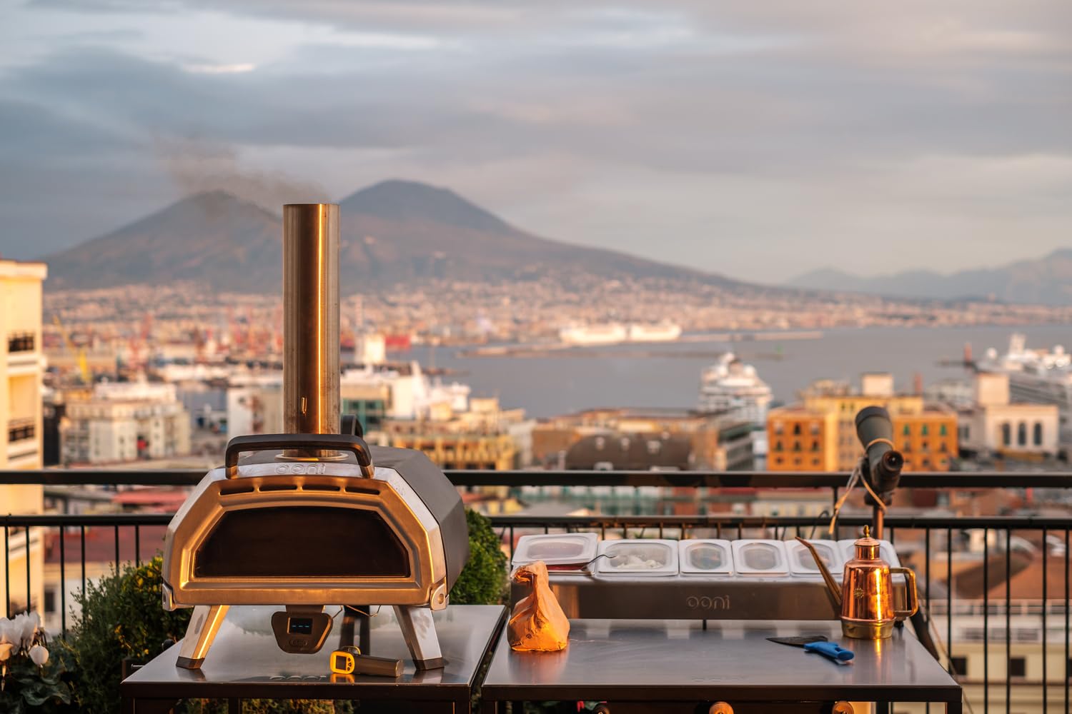 Ooni Karu 16 Multi-Fuel Pizza Oven
