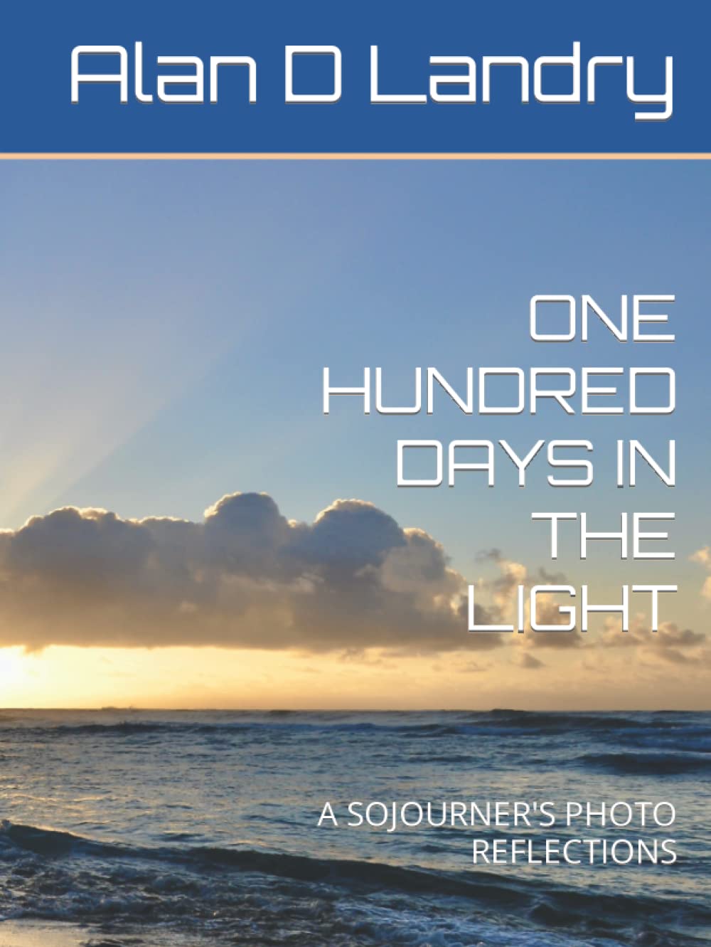 Livre One Hundred Days in the Light pour décorer votre salon