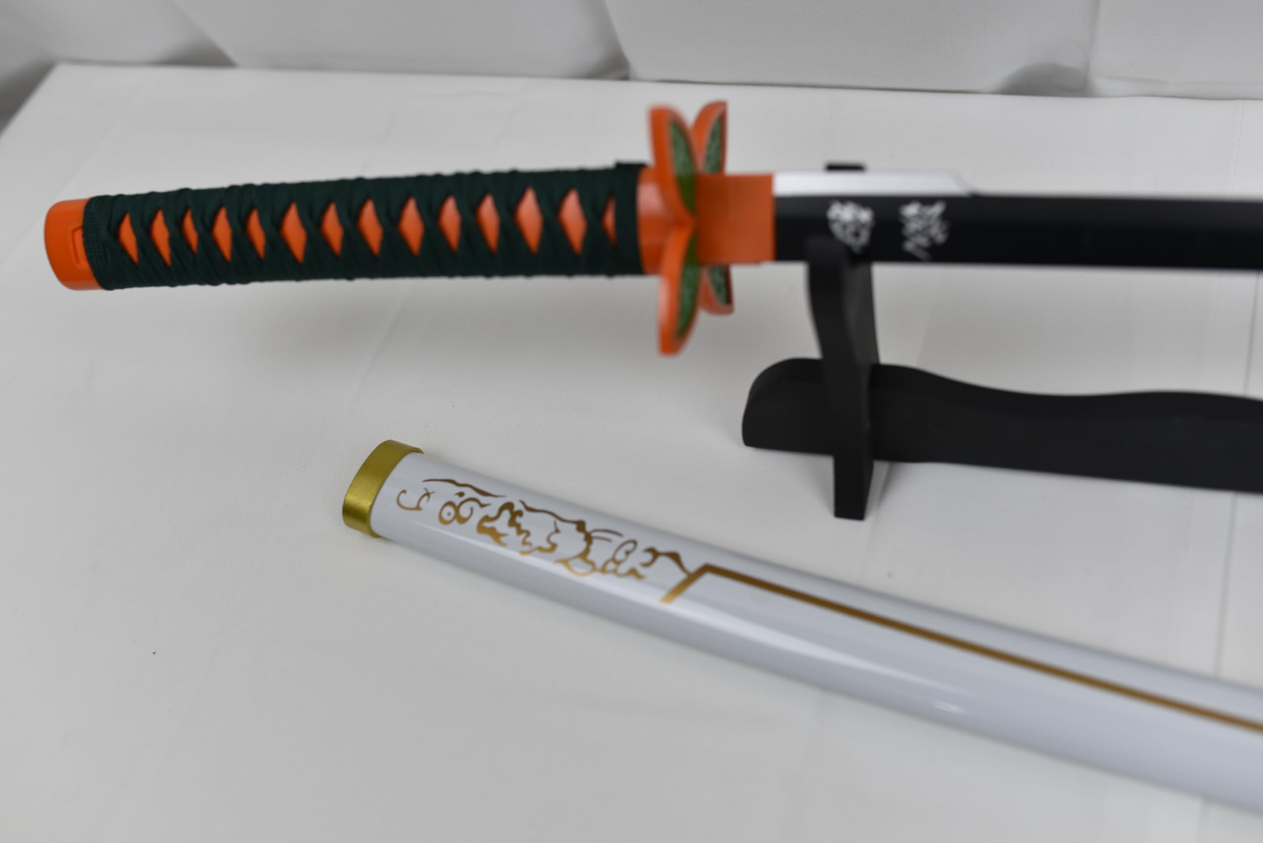 Spaziomilitare Katana Ornamentale in Bambù di Shinobu Kocho | Serie Anime