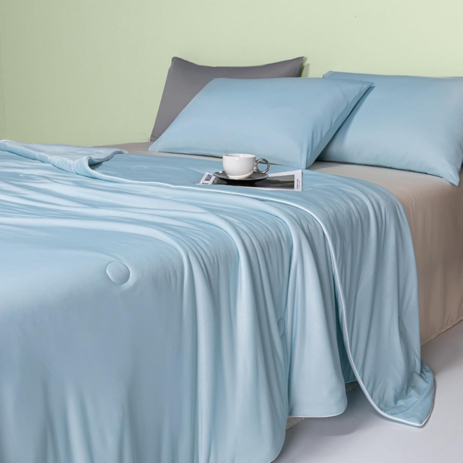 VUIKLCty Cool-touch Fibre Summer Blanket, Suitable For Beds, Sofas, Chairs And Travel (blanket Only)(Blue 03,180x220cm)
