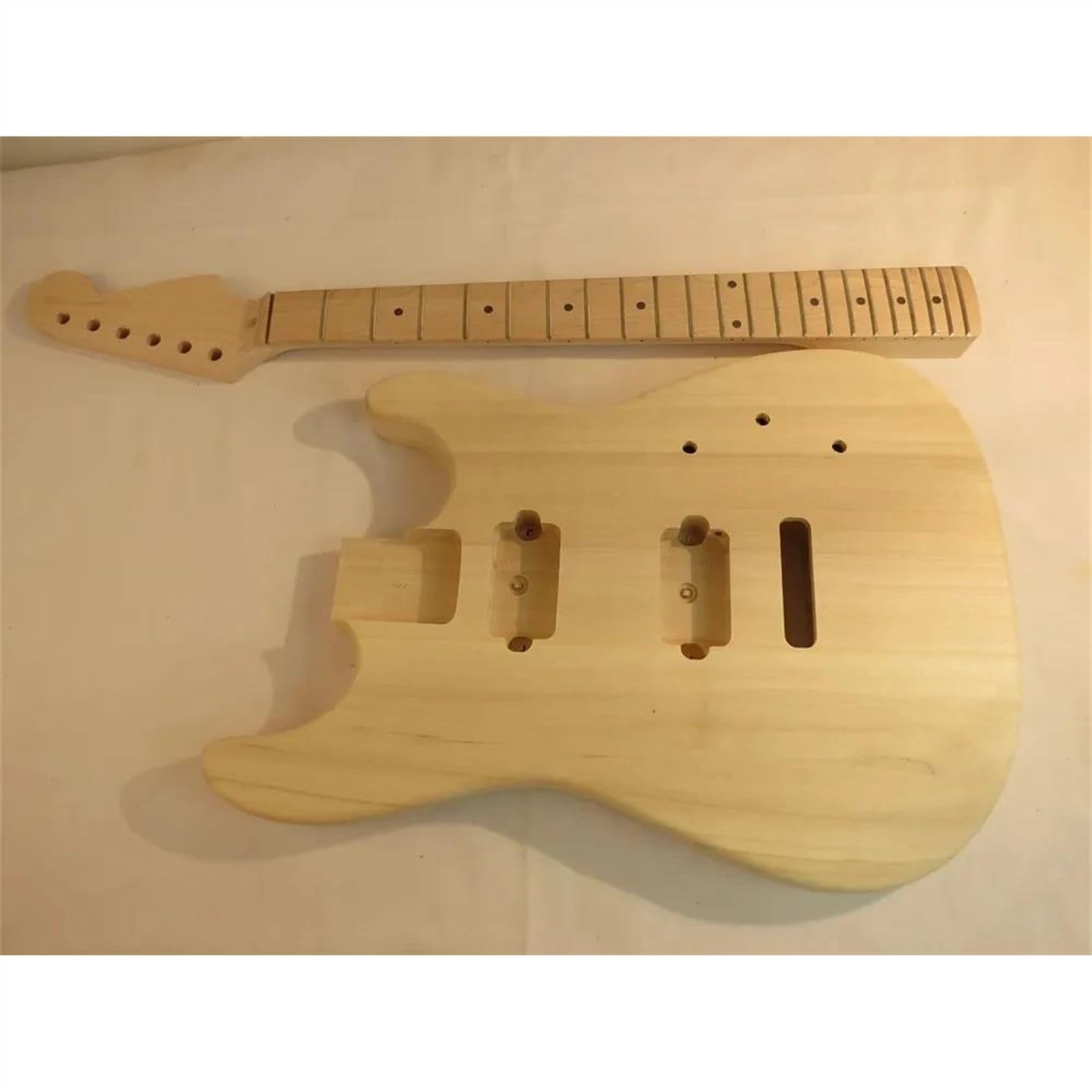エレキギターのbody、neck 1735979009575-gs22-1.jpg