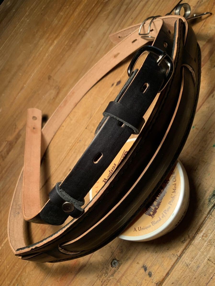 国産ヌメ革サドルレザーストラップ 1400-1100ミリ ブラック 真鍮バックル 国産ヌメ革サドルレザーストラップ1400〜1100ミリニッケルバックル金具 国産ヌメ革オイルドサドルレザーストラップ1400〜1100ミリ真鍮製 国産ヌメ革サドルレザーストラップ1400〜1100ミリ真鍮製金具マホガニー