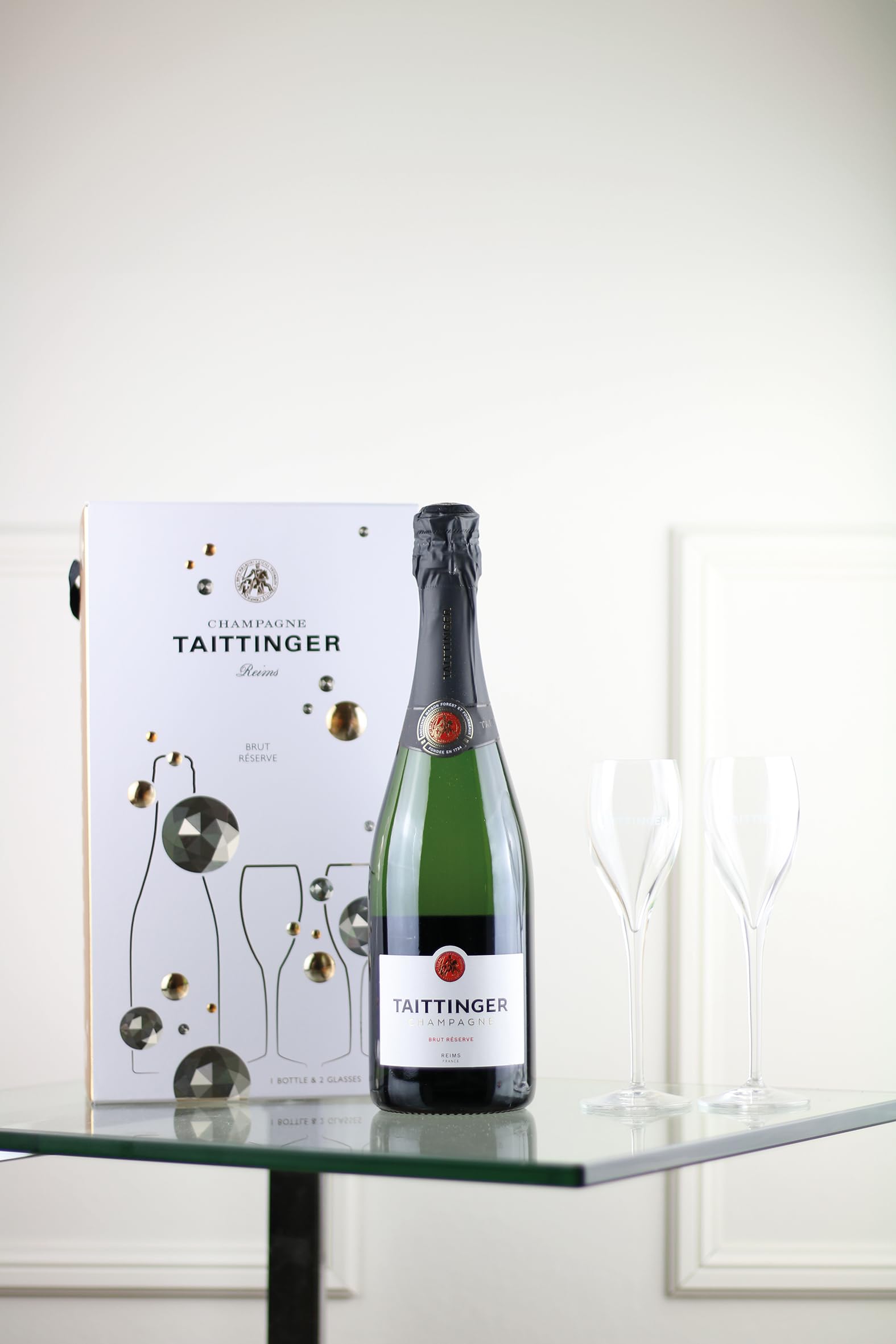 Taittinger Champagner 0,75l Brut Réserve mit zwei Gläser im Geschenkkarton - Geschenkset