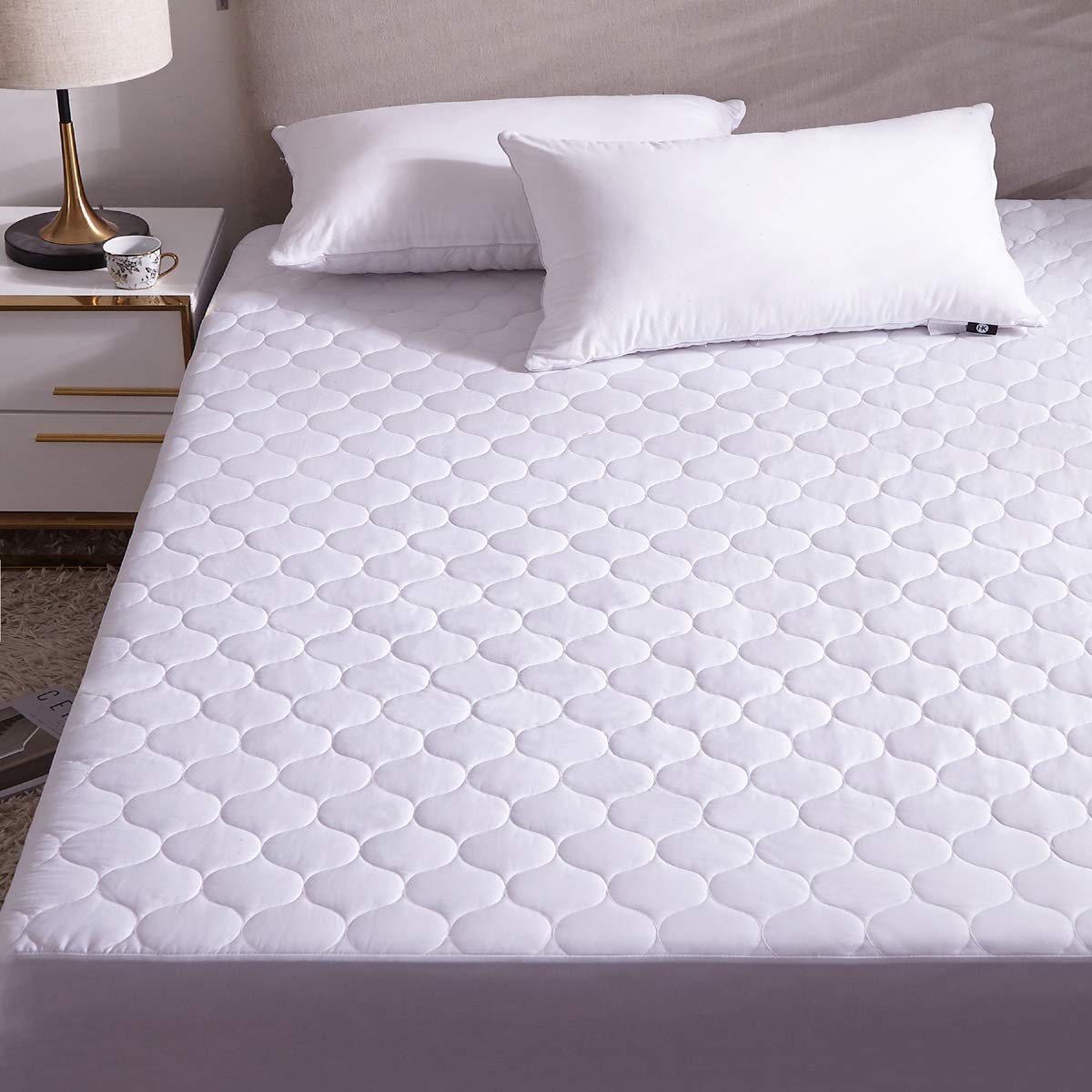 Hani Minna Premium Quilted Fitted Mattress Pad Protector Made with Long Staple Cotton - Cooling and Breathable Mattress Topper (Twin)
