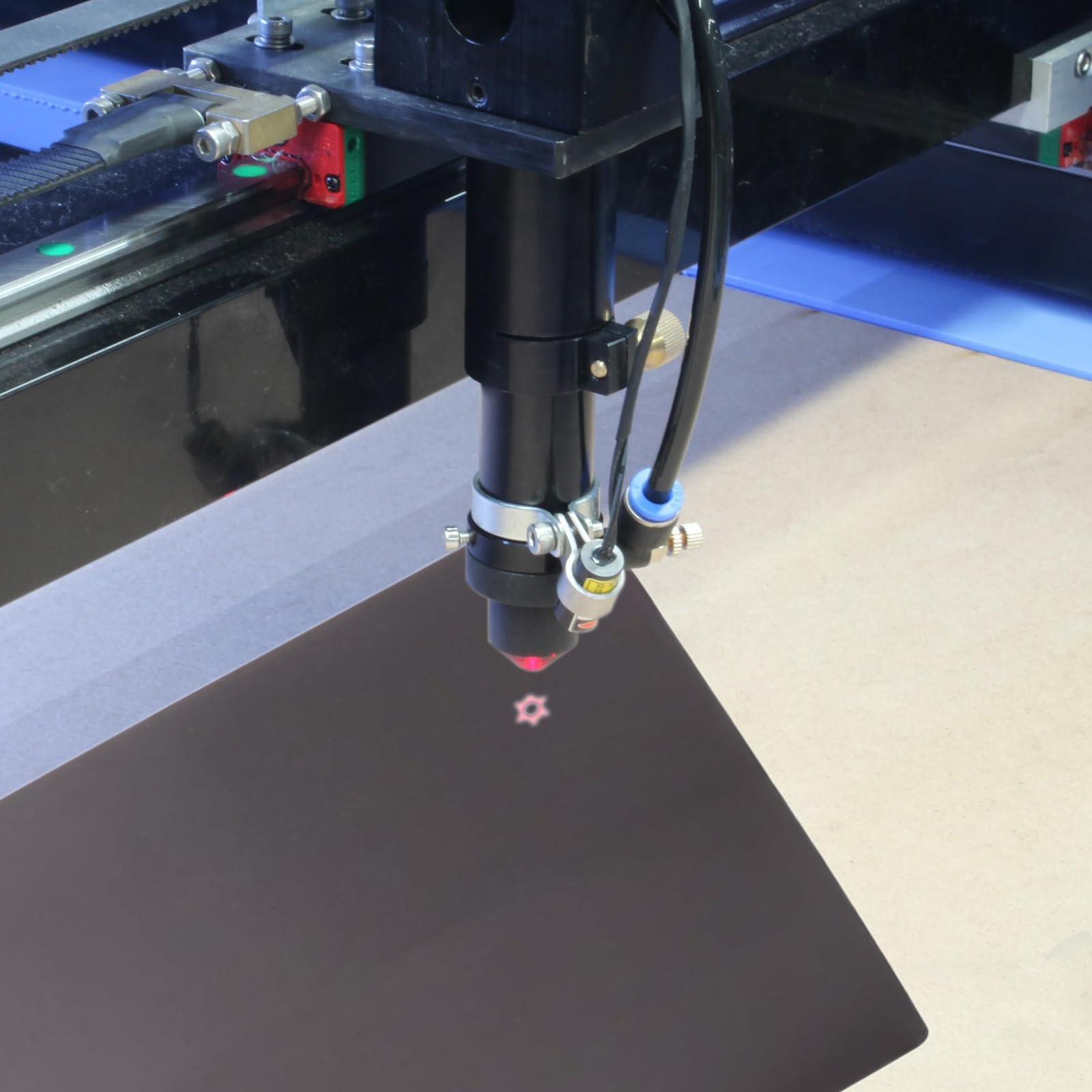 1 pezzo di gomma per timbri laser e 25 supporti per timbri bianchi, per incisione laser, per lavori fai da te, 297 x 211 x 2,3 mm
