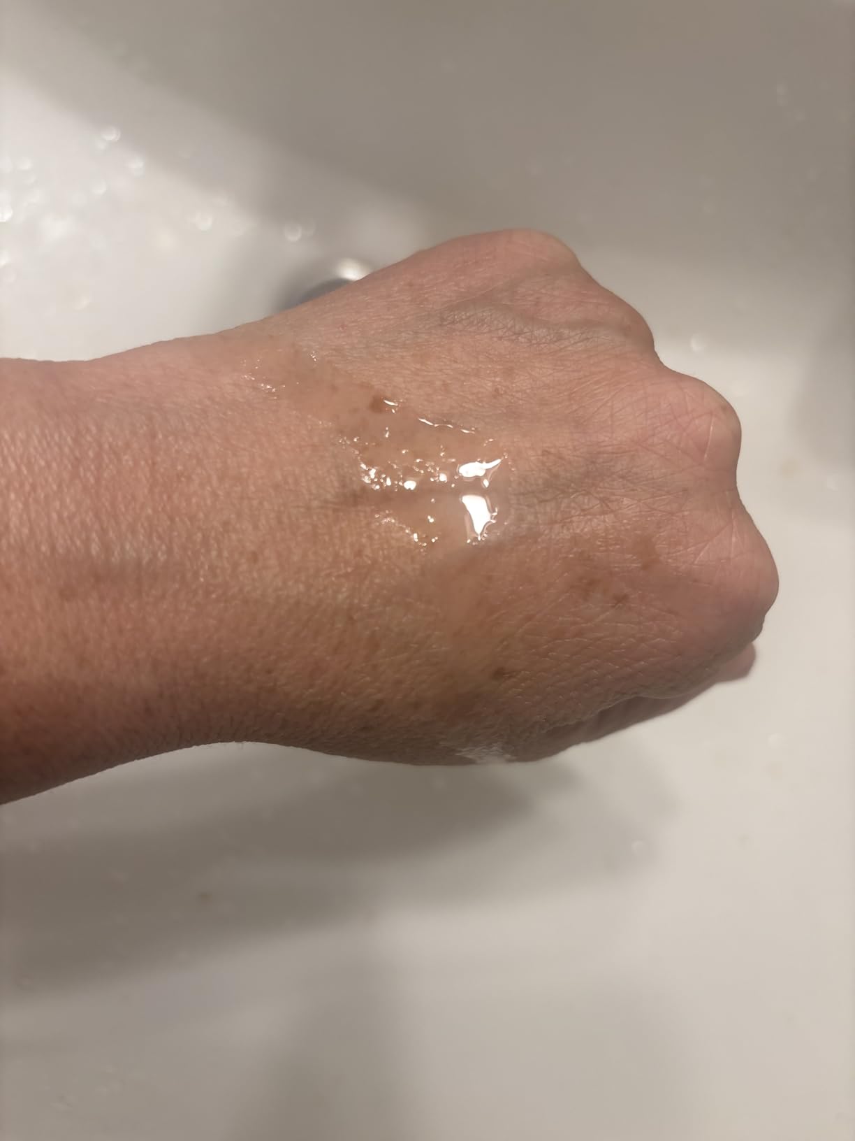 LightenUp Flaw-Less Clarity Correcting Balancing Serum - 1.7 fl oz / 50ml - Brightens Skin, Evens Tone, Hydrates & Refines Texture - Lightweight, Non-Greasy Face Serum for All Skin Types