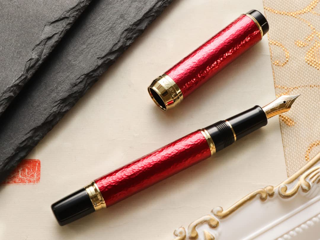 ジャパンレッド万年筆 JAPAN RED 万年筆　細字 F JAPAN RED・ジャパンレッド万年筆 Fountain Pen | ワンチャーペン Wancher