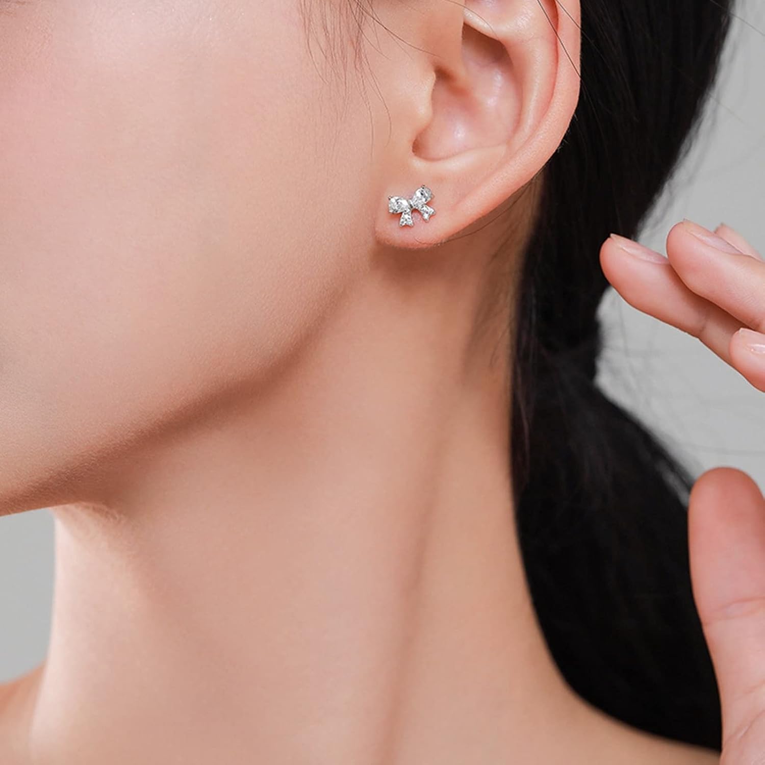 スターリングシルバー イヤリング レディース シルバー イヤリング スタッド ボウタイ 水滴付き キュービックジルコニア 軟骨 イヤ