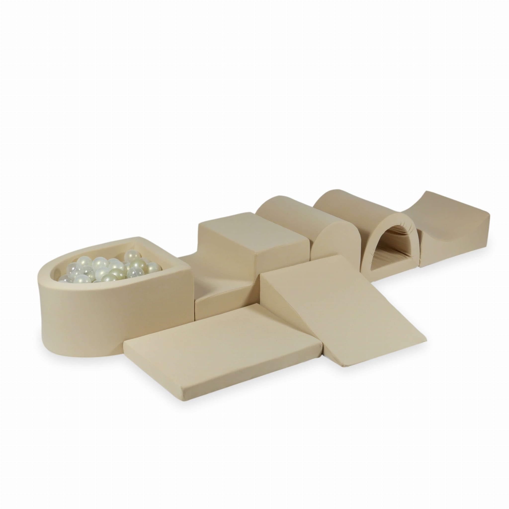 Mimii Parco giochi XXL in gommapiuma con piscina con palline beige (100 palline: trasparente/oro chiaro/opale), grandi mattoncini da costruzione per gattonare e arrampicare, morbidi mattoncini da