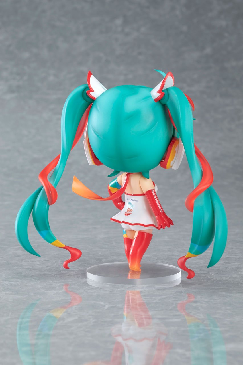 レーシングミク　2016 Ver. ねんどろいど 636 初音ミク Amazon.co.jp: ねんどろいど レーシングミク 2016 Ver