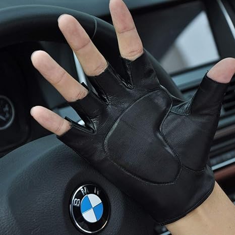 Amazon Co Jp Baeoy 男性のハーフフィンガーグローブ通気性ノンスリップフィットネス革指なし手袋ブラックキャメルドライビンググローブ メンズアウトドアファッションカジュアル手袋 色 黒 サイズ L 服 ファッション小物