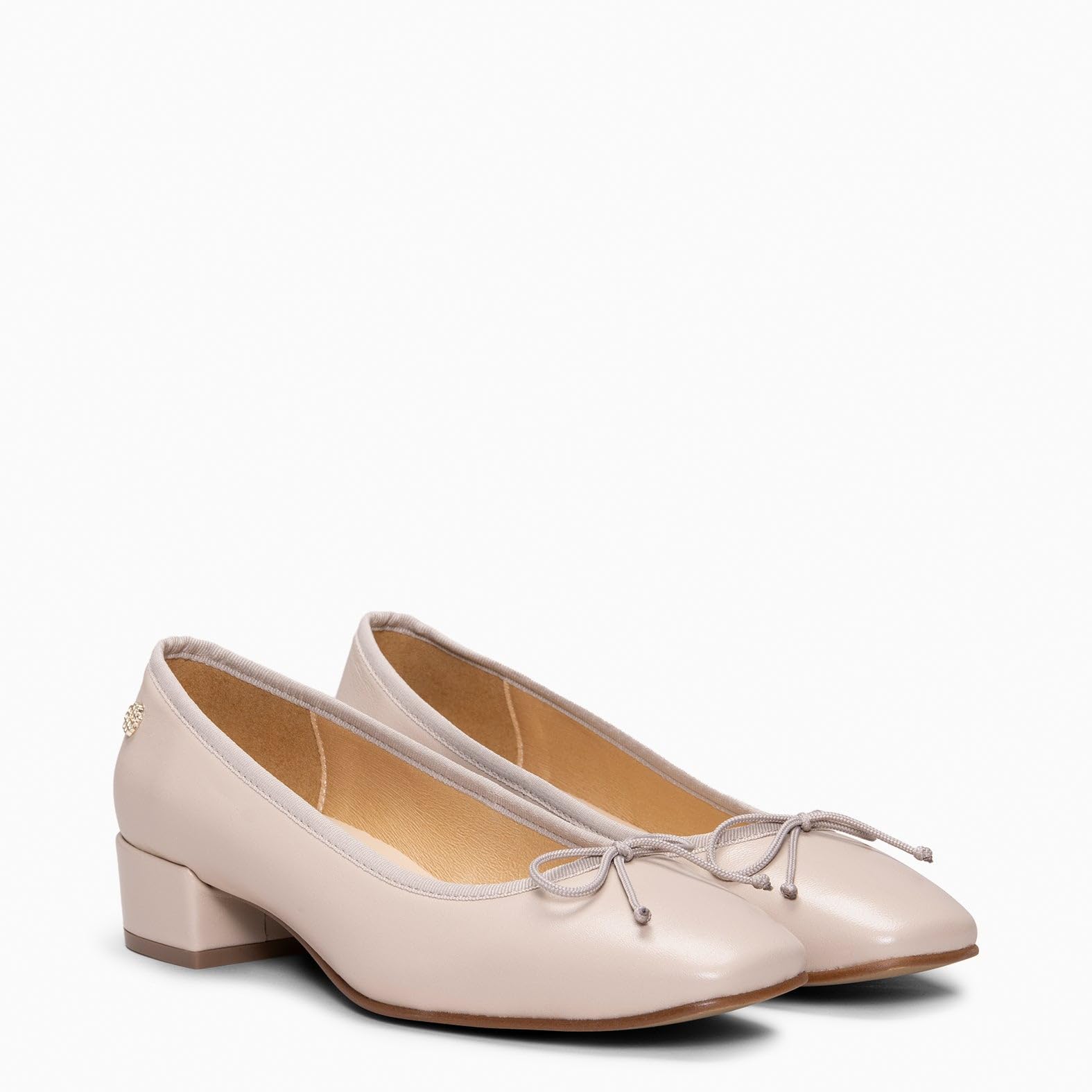 miMaO. Bailarinas para Mujer en Piel de napa con Plantilla de Gel. Diseñado y Fabricado en España