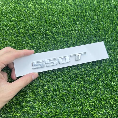 Placa de identificación 3D 550T para coche de 2022 a 2024 en portón trasero plateado