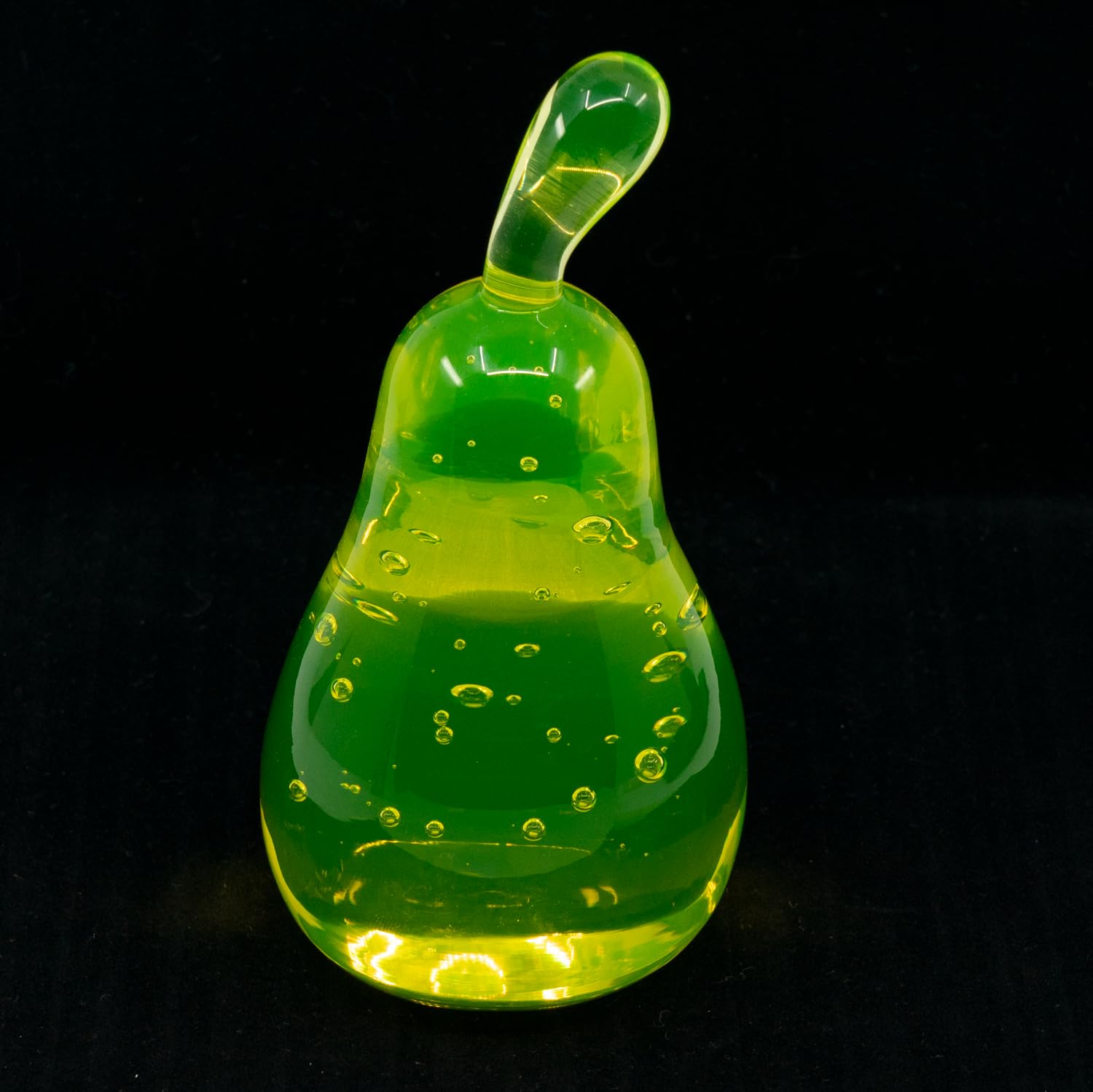 Urаnium Glas Birne Briefbeschwerer - Handgefertigte UV-reaktive Kunstfiguren Tschechien - glänzend