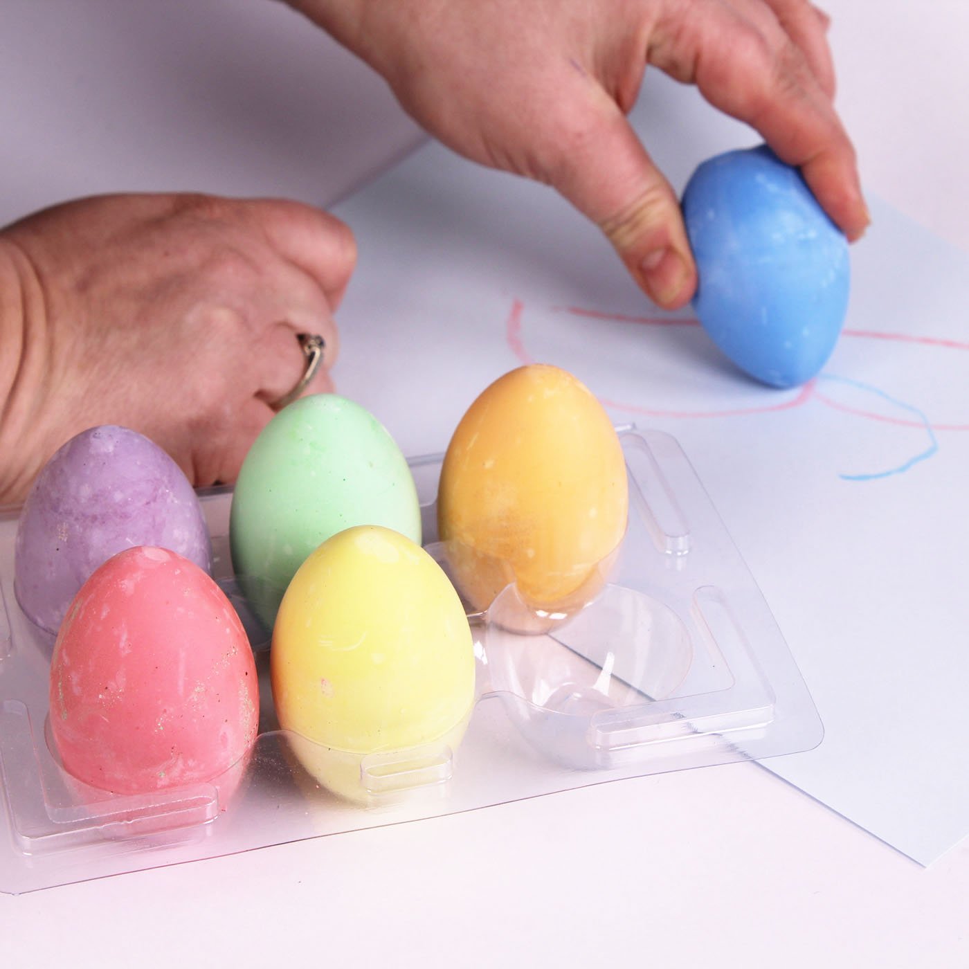 BCreativetolearn Egg Shaped Chalks Pack of 6 Assorted Colours Great for Little Hands Easy to Hold Chalks